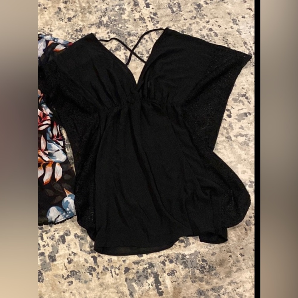 PRETTY SWIMSUIT COVERUPS SIZE SMALL